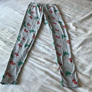 Gap girls cherry leggings in medium 8